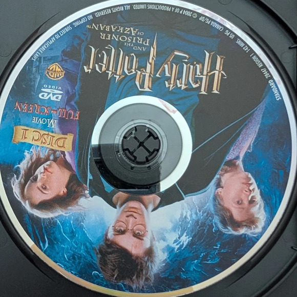 Harry Potter And The Prisoner Of Azkaban DVD (EUC) - Picture 3 of 4